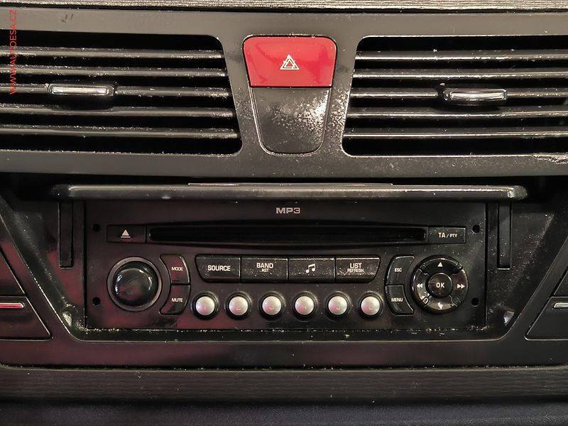 Citroën C4 Picasso (2009) 1.6VTi, ČR, STK8/27 - fotka 14 z 14