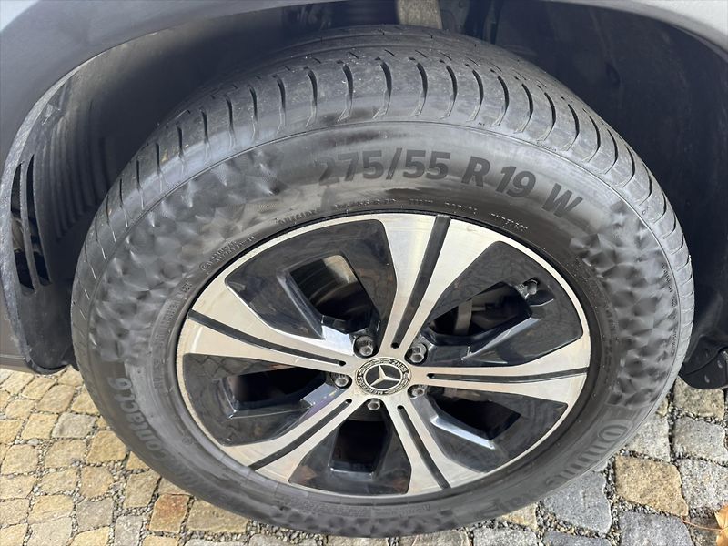 Mercedes-Benz GLE 350de 4MATIC - fotka 32 z 34
