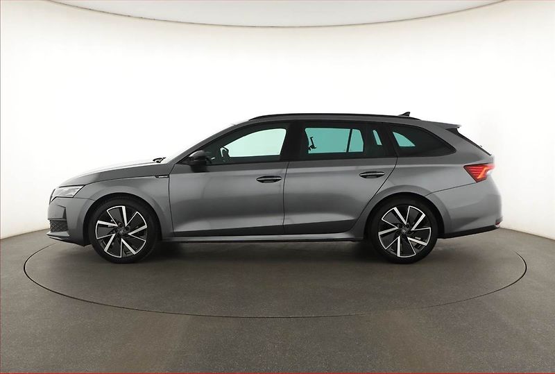 Škoda Octavia (2025) Sportline 1.5 eTSI mHEV - fotka 3 z 24