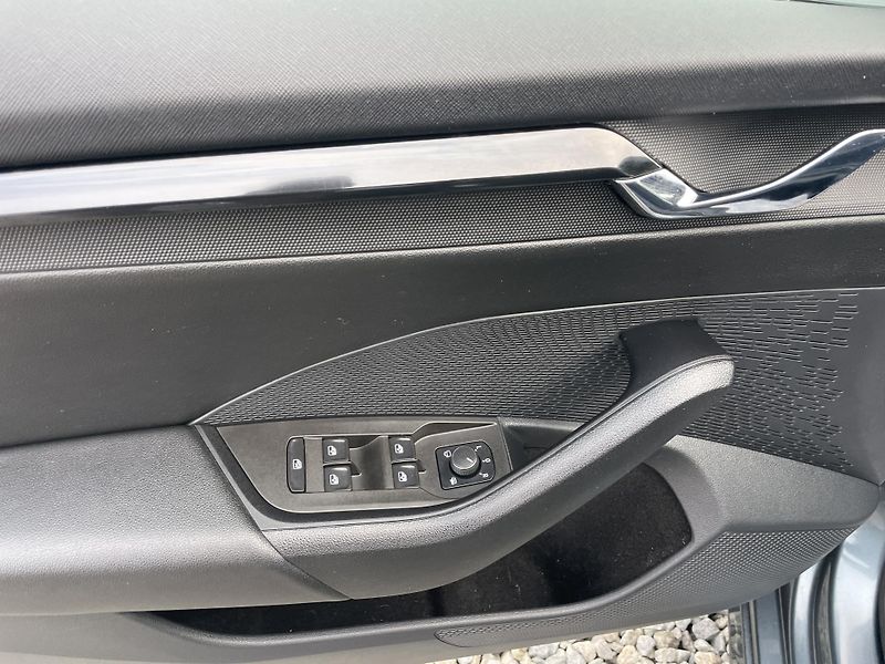 Škoda Octavia 2.0TDi 115PS LED VIRT NAVI DPH - fotka 167 z 189