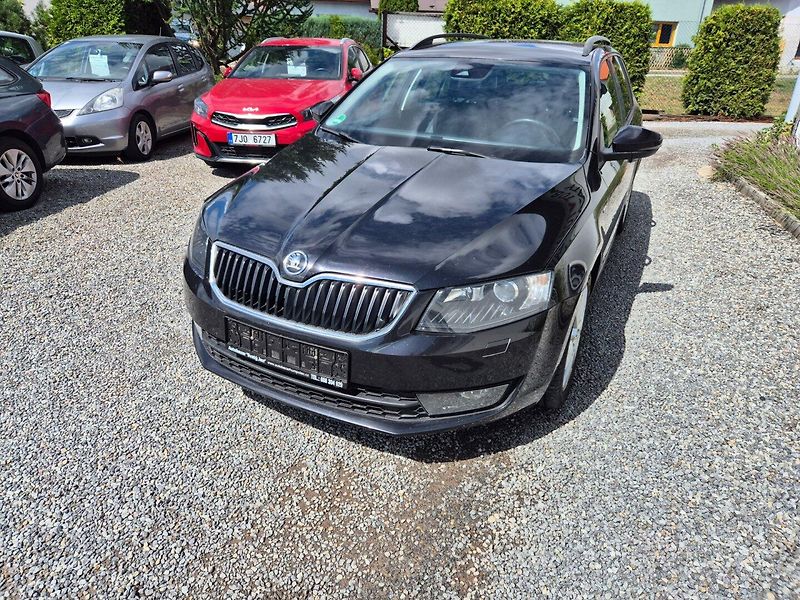 Škoda Octavia (2016) 2.0 TDI JOY TOP NAVI XENONY - fotka 9 z 36