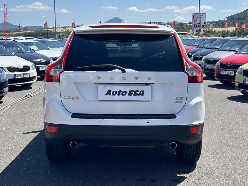 Volvo XC60 (2012) 2.4DS 4x4, ČR, servis.kniha - fotka 5 z 19