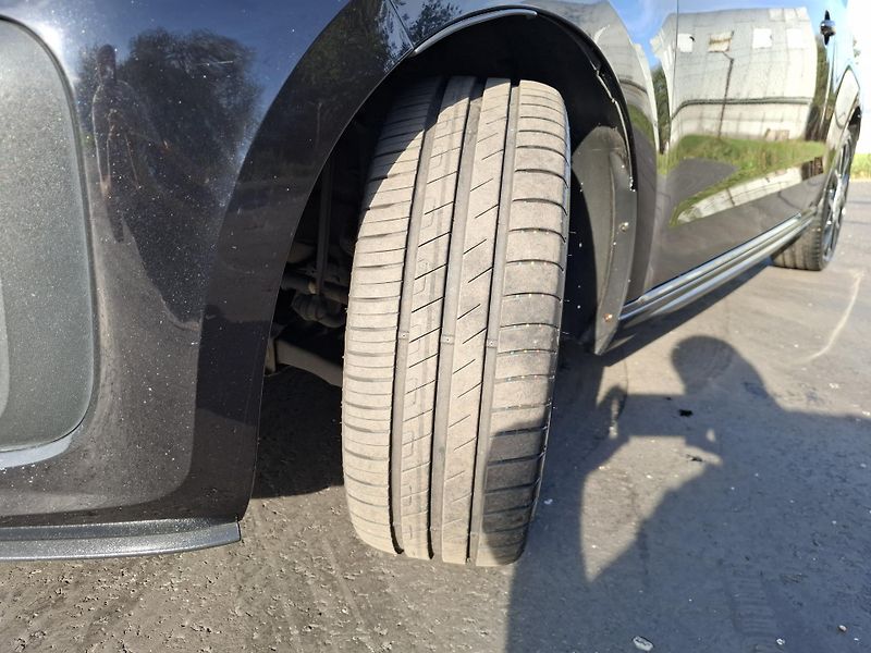 Volkswagen up! (2019) GTI 1.0TSi 85kW,aut.klima,senz - fotka 17 z 18