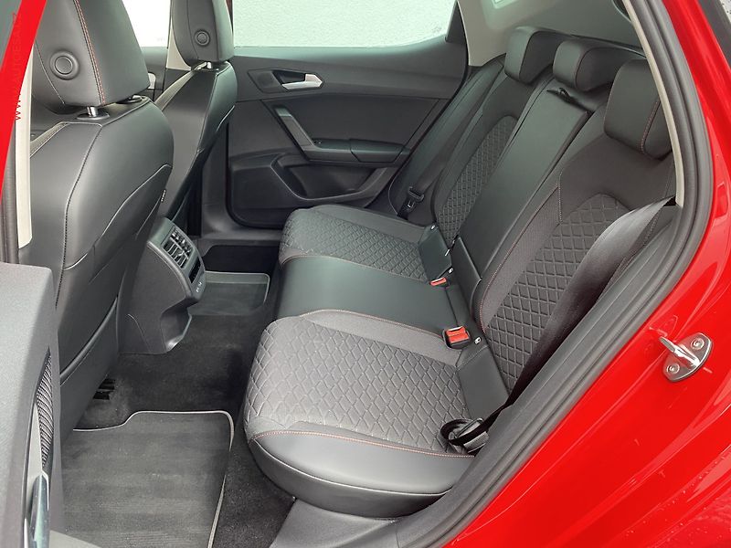 Seat Leon (2021) 1.5 TSi, ČR, FR - fotka 10 z 19