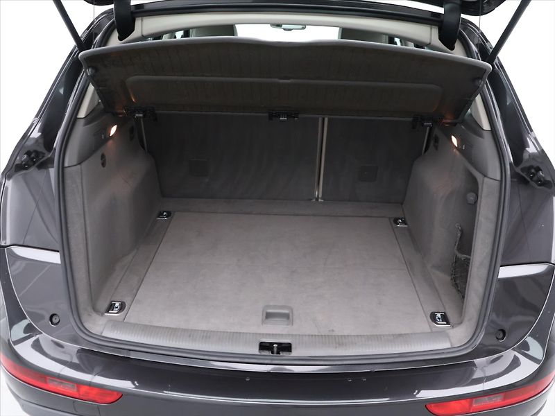 Audi Q5 2,0 TFSI quattro S-Tronic - fotka 10 z 26