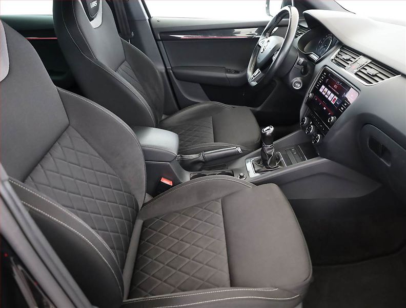 Škoda Octavia (2018) RS 2.0 TDI, Serv.kniha, Navi - fotka 7 z 20