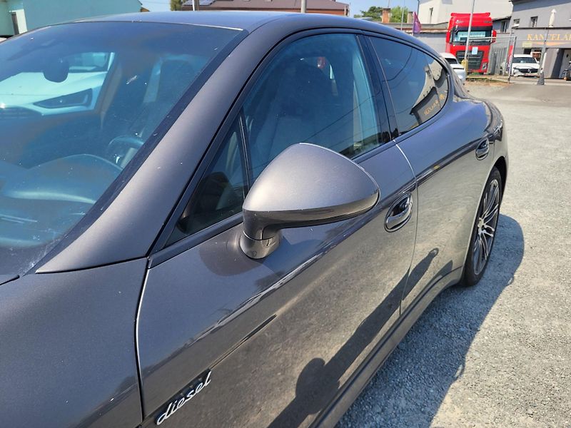 Porsche Panamera Diesel 3.0 V6 221kW - fotka 35 z 45