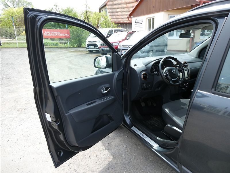 Dacia Lodgy 1,2 TCe 85kW klima,NAVI,závěs - fotka 17 z 35