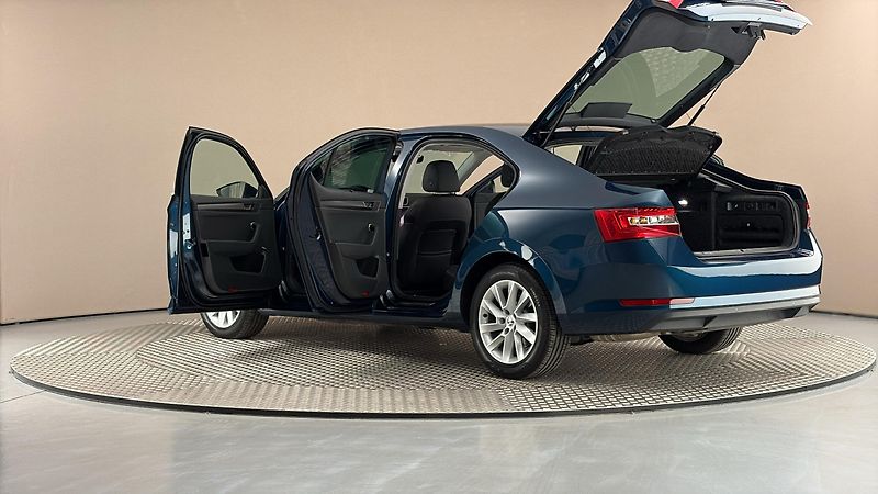 Škoda Superb 2.0 TDI DSG 4x4 Style - fotka 7 z 33