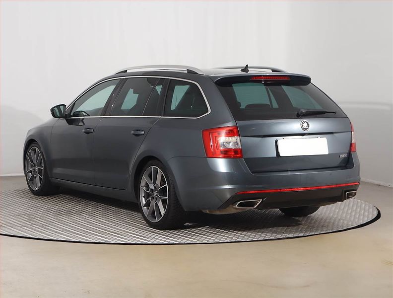 Škoda Octavia (2016) 2.0 TDI, Kůže, Navi, Bi-Xenony - fotka 4 z 27