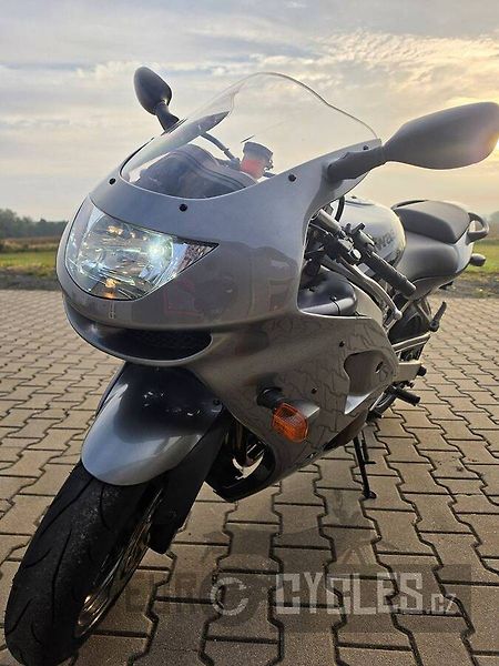Kawasaki ZX-6R Ninja (2000) - fotka 9 z 15