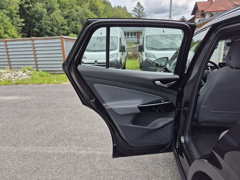 Volkswagen ID.4 150kw, PERFORMACE SOH 96,0% - fotka 35 z 45