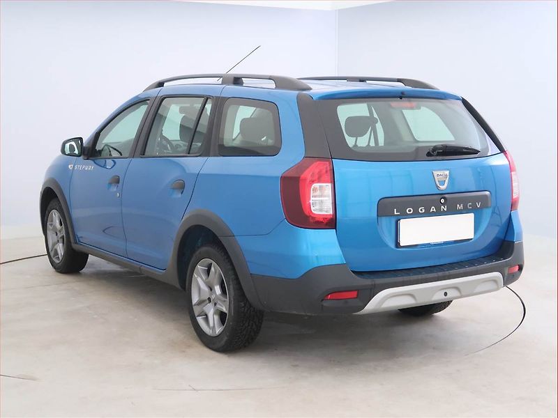 Dacia Logan (2020) Stepway 0.9 TCe, ČR,1.maj - fotka 4 z 15