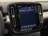 Volvo XC40 (2026) B3 AUT DARK PLUS - náhled 40