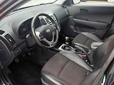 Hyundai i30 (2010) 1.6i, ČR, AC, park.asist - náhled 9