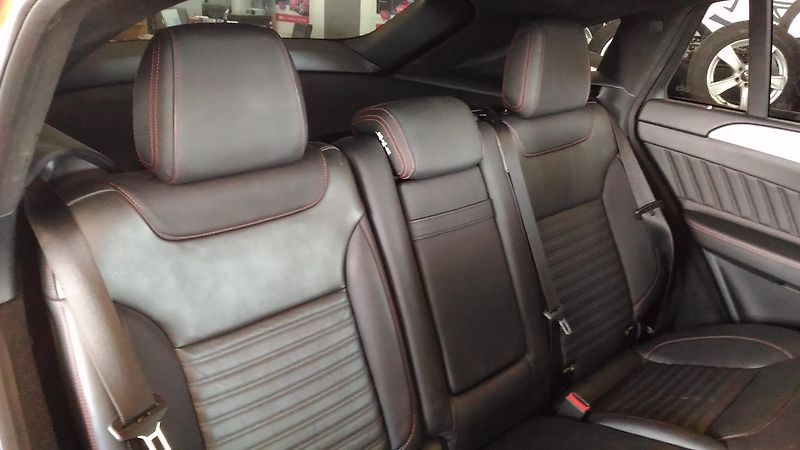 Mercedes-Benz GLE (2015) 450I,270KW,LED,PANOR.ALU r.21 - fotka 10 z 36