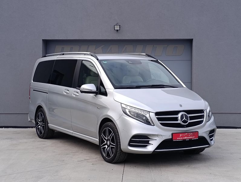 Mercedes-Benz Třídy V V250d AMG 4M EXCLUSIVE ČR1.MAJ - fotka 3 z 46
