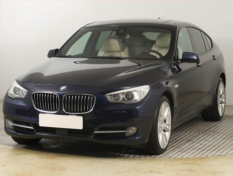 BMW Řada 5 (2012) 530d xDrive GT, 4X4, Automat - fotka 2 z 34