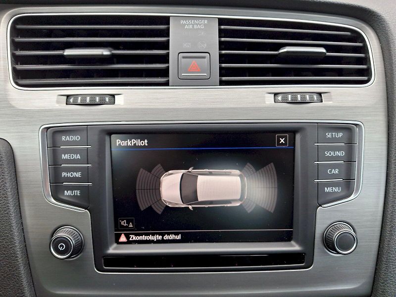 Volkswagen Golf (2017) Comfort 1,4TSi 92kW - fotka 20 z 32
