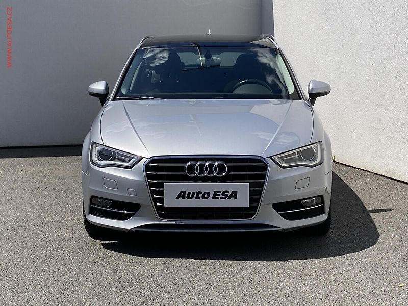 Audi A3 (2014) 2.0 TDi, Attraction, bixen - fotka 2 z 16