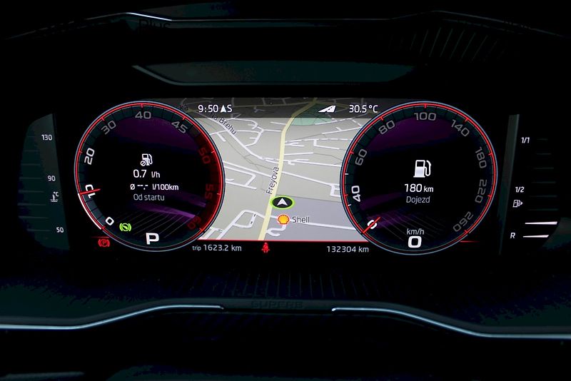 Škoda Superb (2024) Combi SportLine 2.0 TDI 110 kw - fotka 15 z 25