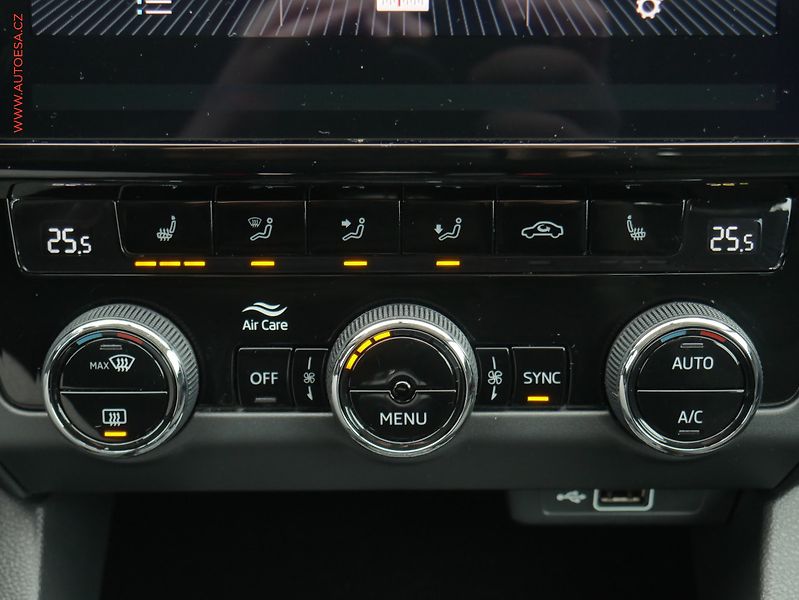 Škoda Octavia (2018) 1.6 TDi, ČR, Style, LED, navi - fotka 15 z 23