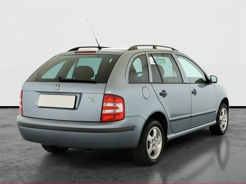 Škoda Fabia (2006) 1.2 12V, rezervace - fotka 5 z 16