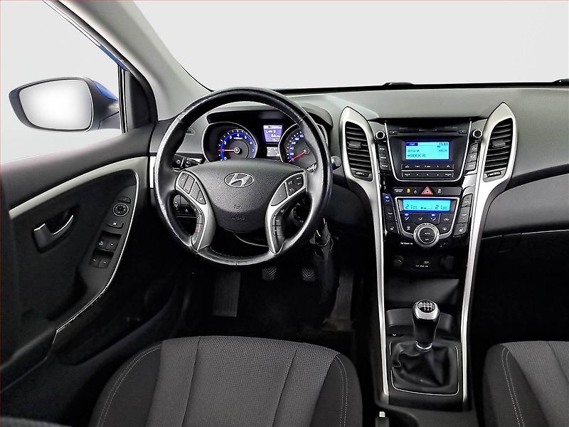Hyundai i30 (2016) 1.6 MPI, Tempomat - fotka 7 z 14