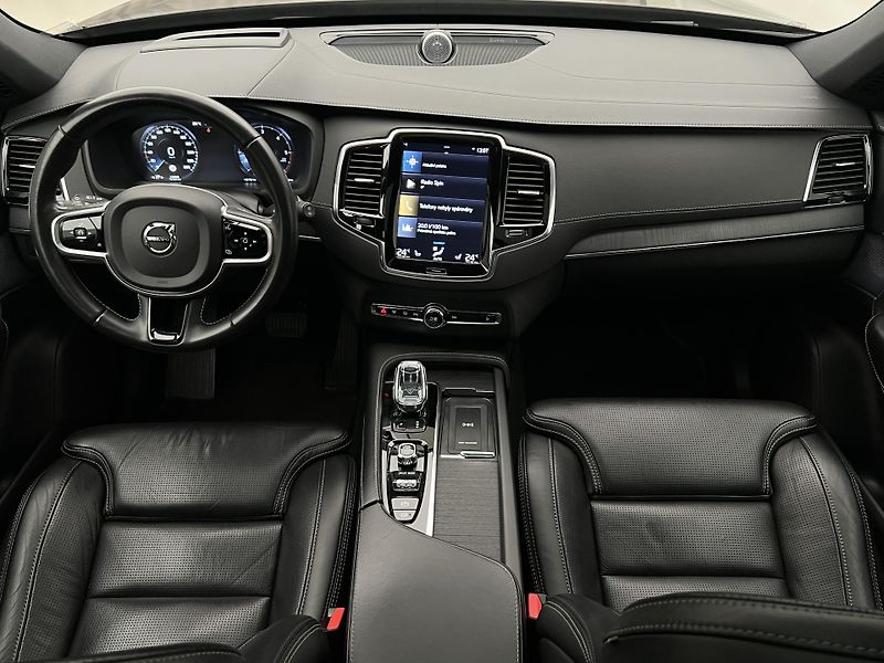 Volvo XC90 B5 AWD INSCRIPTION AUT 7 MÍST - fotka 2 z 50