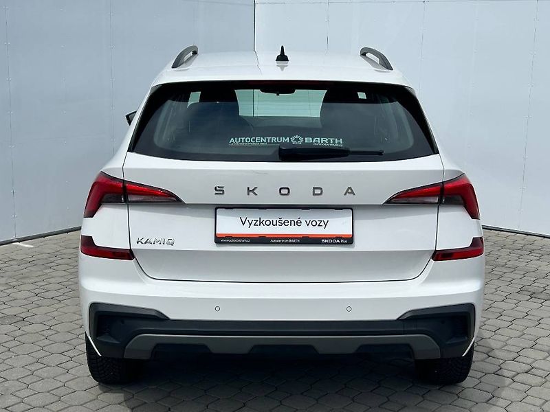 Škoda Kamiq Selection 6MP 1,0TSI - fotka 21 z 22
