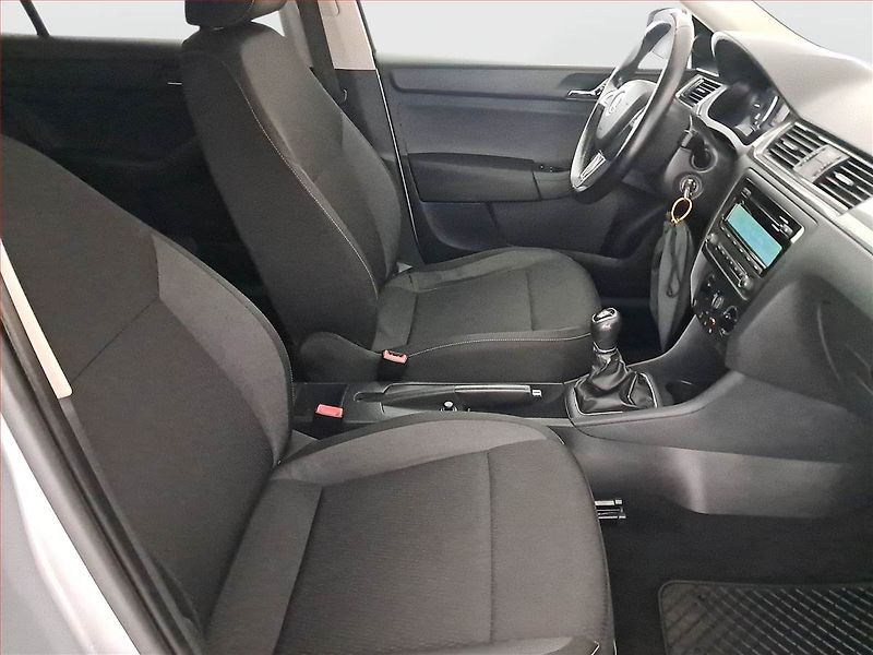 Škoda Rapid (2014) Spaceback 1.6 TDI, Tempomat - fotka 9 z 16