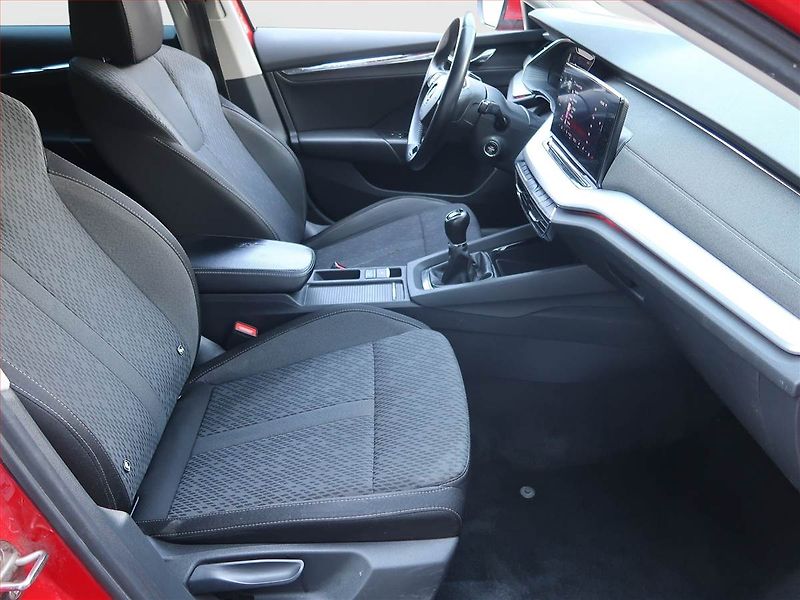 Škoda Octavia (2021) 2.0 TDI, Serv.kniha, Tempomat - fotka 9 z 17