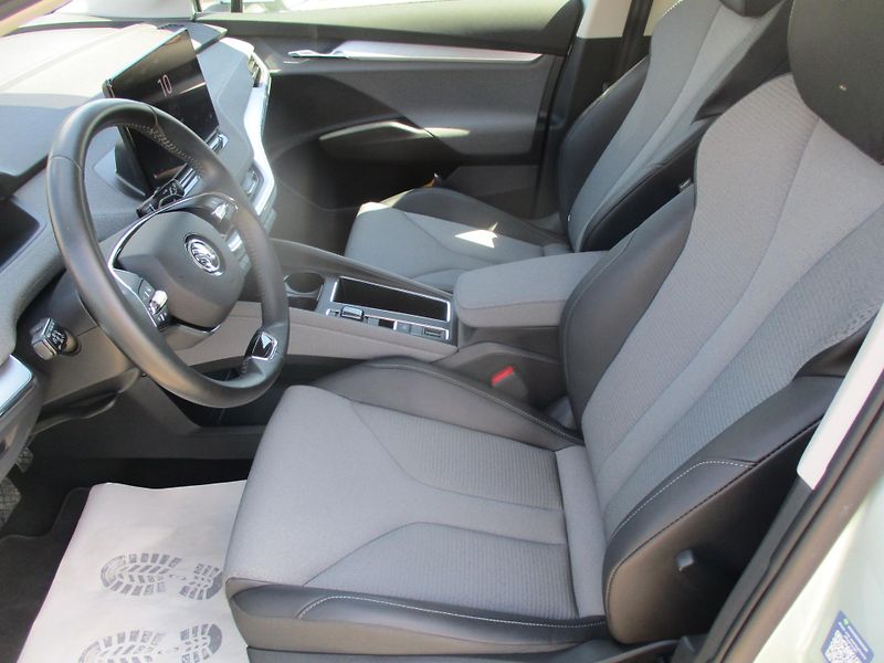 Škoda Enyaq iV 80 LOFT 150kW 82kWh TČ - fotka 13 z 54