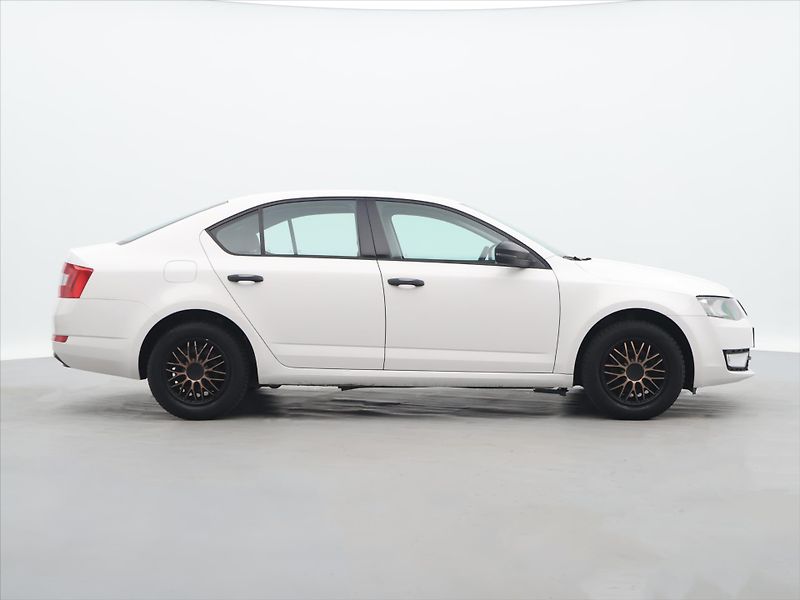 Škoda Octavia 1,2 TSI 63 kW Tempomat CZ - fotka 8 z 27
