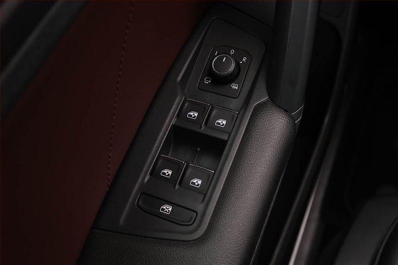 Volkswagen Tiguan (2020) Elegance 2.0 TDI - fotka 18 z 22