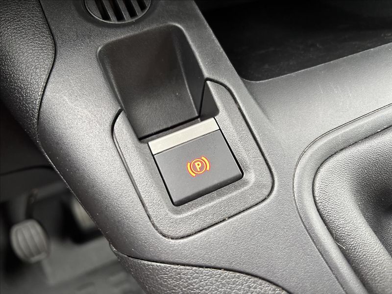 Peugeot Partner 1,2 Puretech 81kW Active L1 - fotka 31 z 35