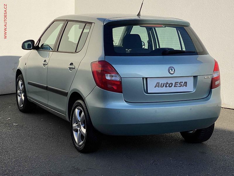 Škoda Fabia (2011) 1.2 TSi, Ambiente, výhřev sed - fotka 6 z 17