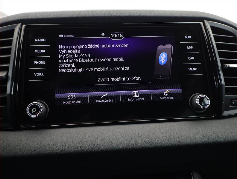 Škoda Karoq (2023) Sportline 1.5 TSI - fotka 17 z 18