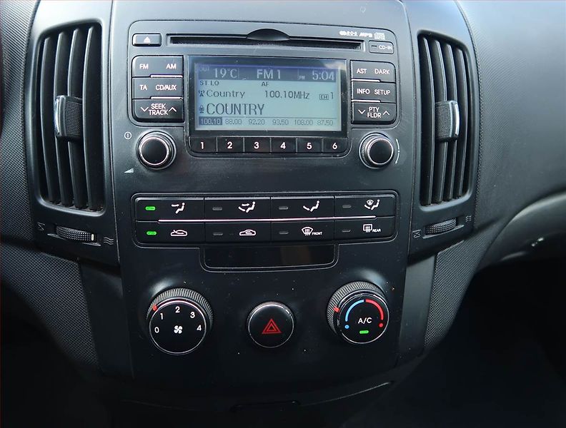Hyundai i30 (2009) 1.4 CVVT, ČR,1.maj, po STK - fotka 12 z 14