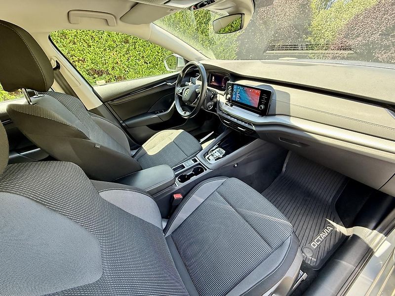 Škoda Octavia (2023) 1,5TSi 96kW DSG G-TEC Koup.ČR - fotka 4 z 15