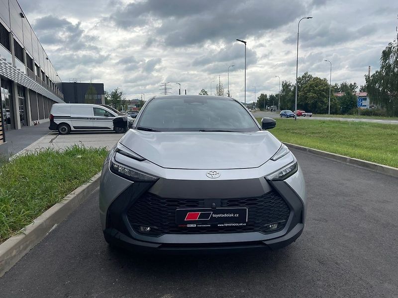 Toyota C-HR 1.8L Style Hybrid 2x4 - fotka 12 z 23