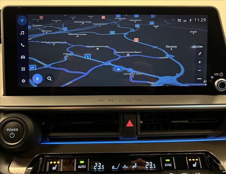 Toyota Prius 2,0 PHEV Comfort - fotka 7 z 17