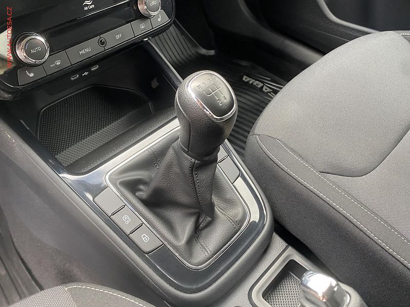 Škoda Fabia (2023) 1.0 MPi, ČR, Ambition, +kola - fotka 17 z 19