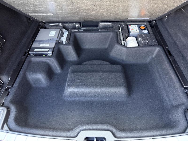 Volvo XC60 B4 AWD (nafta) // REZERVACE - fotka 15 z 47