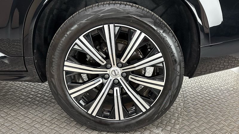 Volvo XC90 2.0 B5 AUT AWD Inscription - fotka 19 z 31