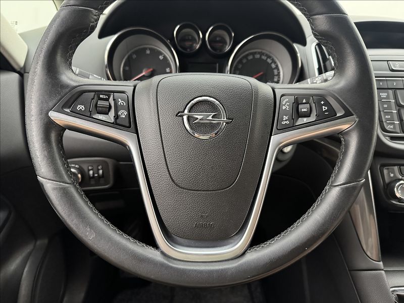 Opel Zafira 2,0 96kW VÝHŘEV SENZORY DPH ČR - fotka 9 z 35