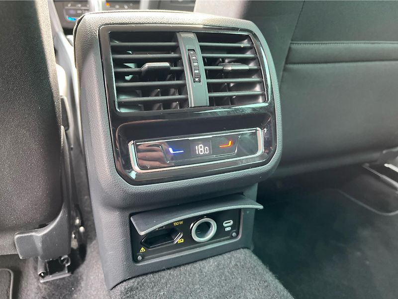 Volkswagen Passat Business 2.0 TDI 110 kW DSG Va - fotka 23 z 28
