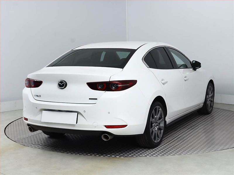 Mazda 3 (2021) 2.0 Skyactiv-X - fotka 5 z 20