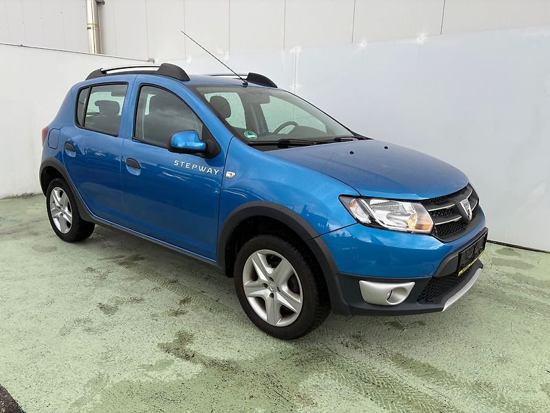 Dacia Sandero 0.9TCe 66kW Stepway, Klima - fotka 1 z 15
