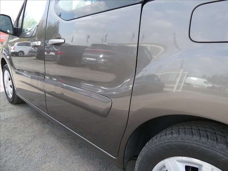 Citroën Berlingo 1,6 HDi 73kW MULTISPACE, závěs - fotka 14 z 37